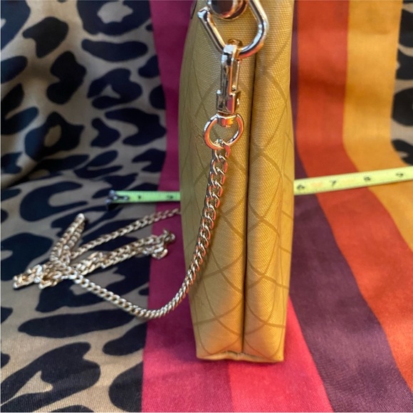 ❤️Givenchy crossbody / clutch. Yellow/ mustard color❤️ Missing chain. - Picture 3 of 8